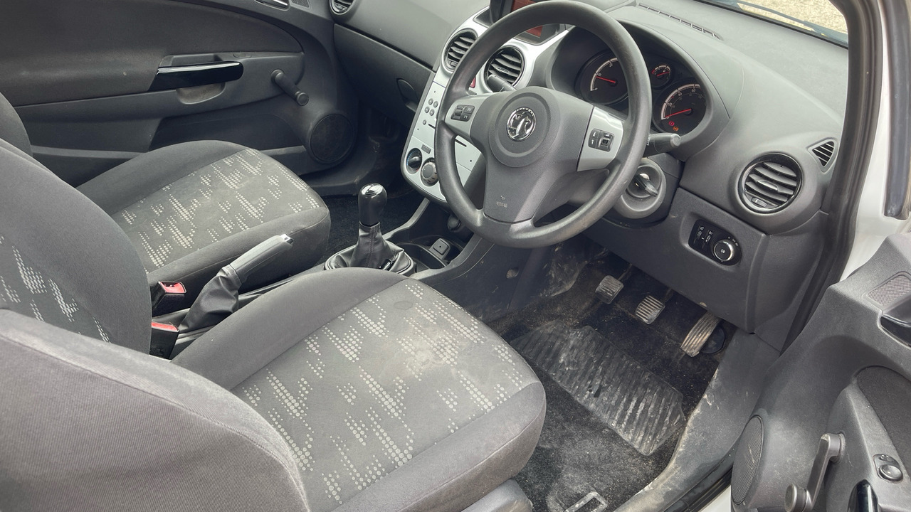 VAUXHALL CORSA 1.3 CDTI - Легковий автомобіль: фото 5 VAUXHALL CORSA 1.3 CDTI - Легковий автомобіль: фото 5