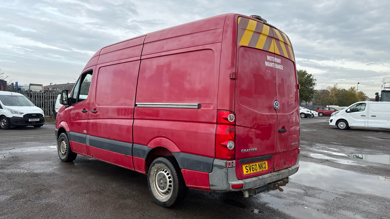 VOLKSWAGEN CRAFTER 35 2.5 BlueTDI 109PS - Суцільнометалевий фургон: фото 3 VOLKSWAGEN CRAFTER 35 2.5 BlueTDI 109PS - Суцільнометалевий фургон: фото 3