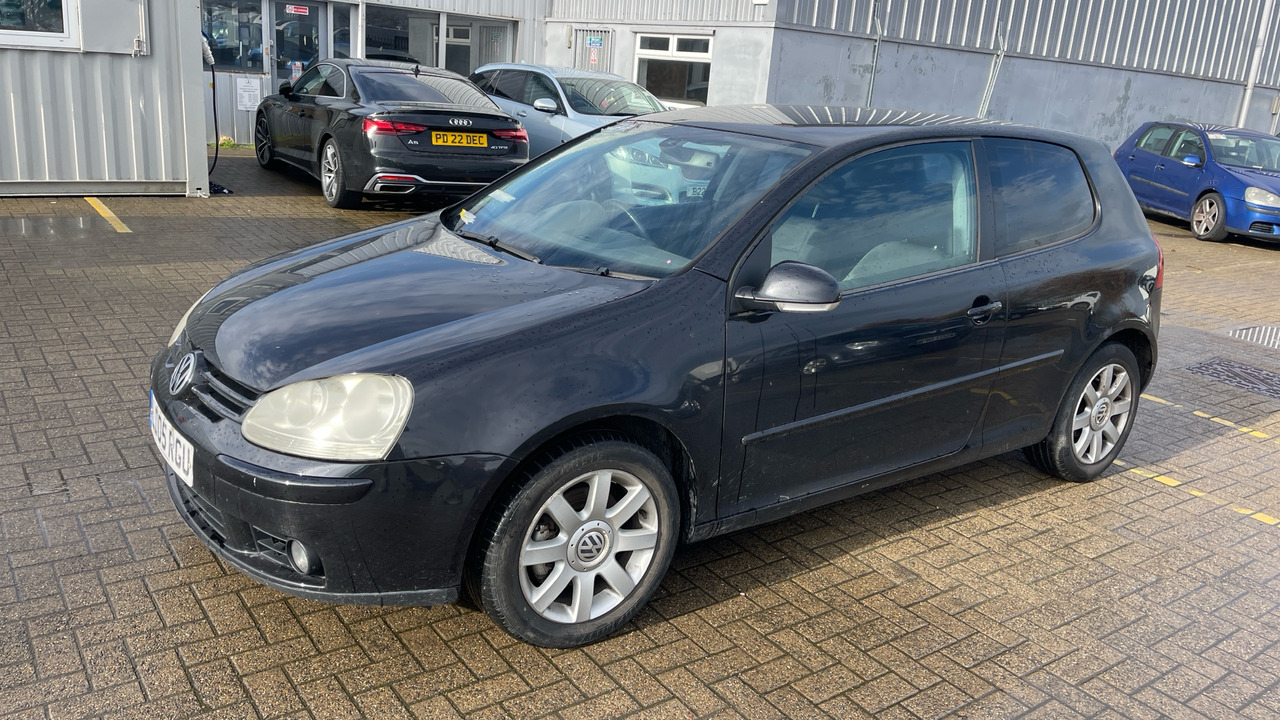 VOLKSWAGEN GOLF 2.0 GT FSI - Хетчбек: фото 2 VOLKSWAGEN GOLF 2.0 GT FSI - Хетчбек: фото 2