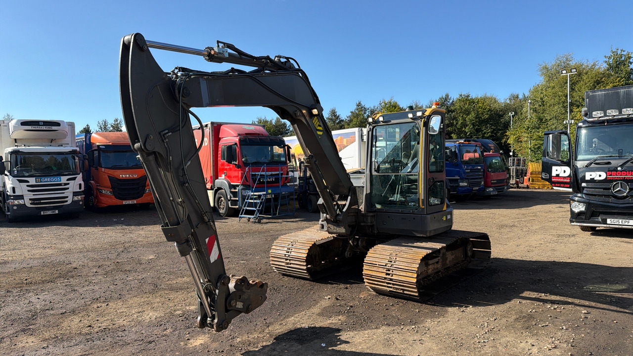 VOLVO ECR88D - Будівельне обладнання: фото 2 VOLVO ECR88D - Будівельне обладнання: фото 2