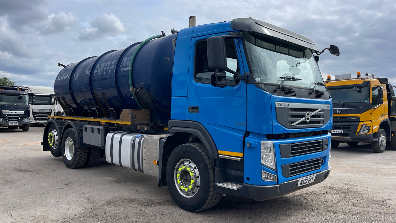 VOLVO FM 450 - Вантажівка цистерна: фото 1 VOLVO FM 450 - Вантажівка цистерна: фото 1