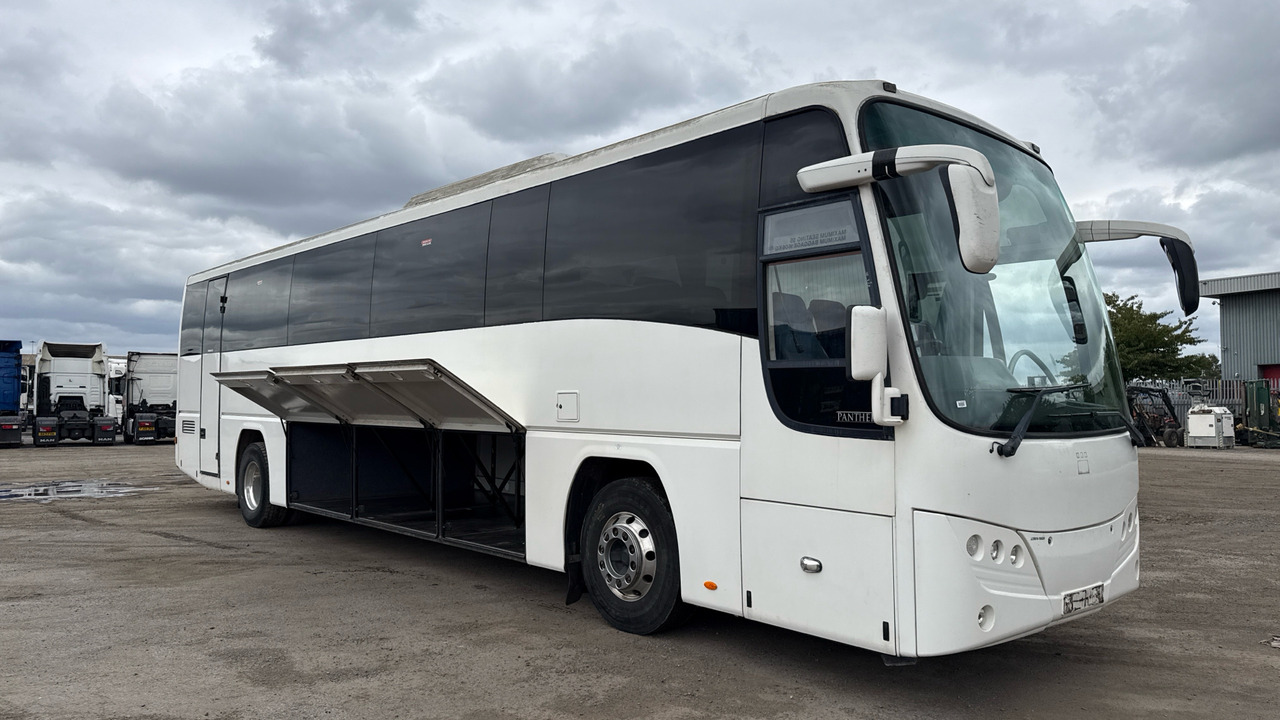 Volvo B9R PLAXTON PANTHER - Туристичний автобус: фото 1 Volvo B9R PLAXTON PANTHER - Туристичний автобус: фото 1