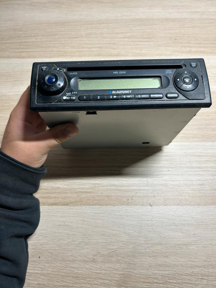 Blaupunkt Multimedia Radio 24V 7645050510 - Навігаційна система в категорії Вантажівки: фото 2 Blaupunkt Multimedia Radio 24V 7645050510 - Навігаційна система в категорії Вантажівки: фото 2