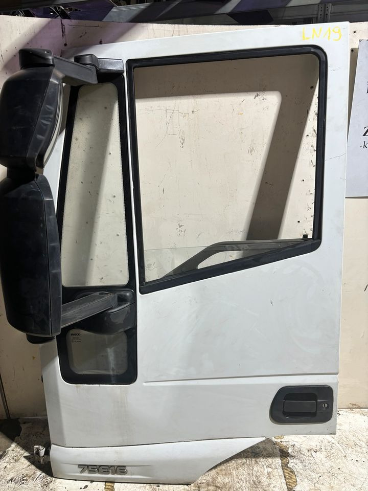 IVECO Euro Cargo Fahrertür, weiß,Spiegel&Verkleidung LN 19 - Двері та запчастини в категорії Вантажівки: фото 2 IVECO Euro Cargo Fahrertür, weiß,Spiegel&Verkleidung LN 19 - Двері та запчастини в категорії Вантажівки: фото 2