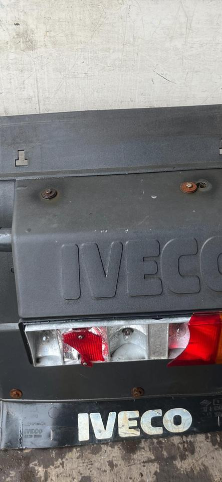 IVECO Stralis 450 Kotflügel vorne rechts 41299389 / 41299388 - Крило в категорії Вантажівки: фото 3 IVECO Stralis 450 Kotflügel vorne rechts 41299389 / 41299388 - Крило в категорії Вантажівки: фото 3