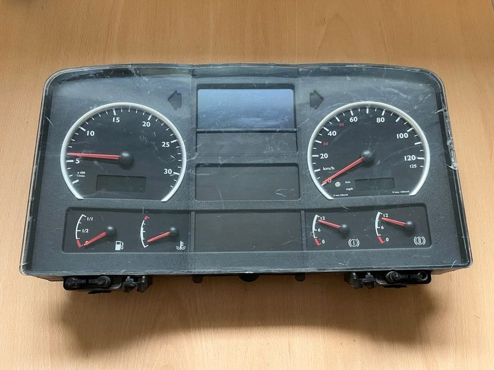 MAN Kombiinstrument Tacho 81272026133 - Приладова панель в категорії Вантажівки: фото 1 MAN Kombiinstrument Tacho 81272026133 - Приладова панель в категорії Вантажівки: фото 1