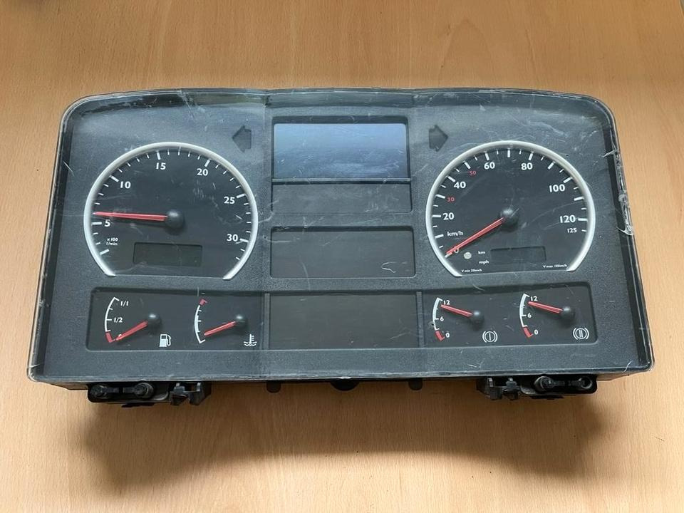 MAN Kombiinstrument Tacho 81272026133 - Приладова панель в категорії Вантажівки: фото 1 MAN Kombiinstrument Tacho 81272026133 - Приладова панель в категорії Вантажівки: фото 1