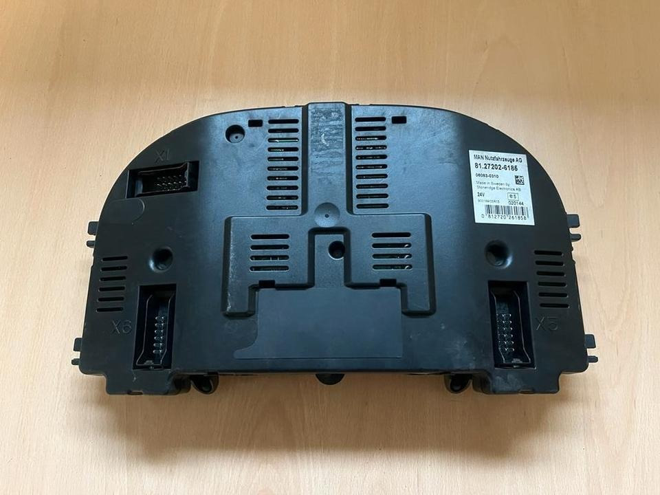 MAN Kombiinstrument Tacho 81272026185 - Приладова панель в категорії Вантажівки: фото 3 MAN Kombiinstrument Tacho 81272026185 - Приладова панель в категорії Вантажівки: фото 3
