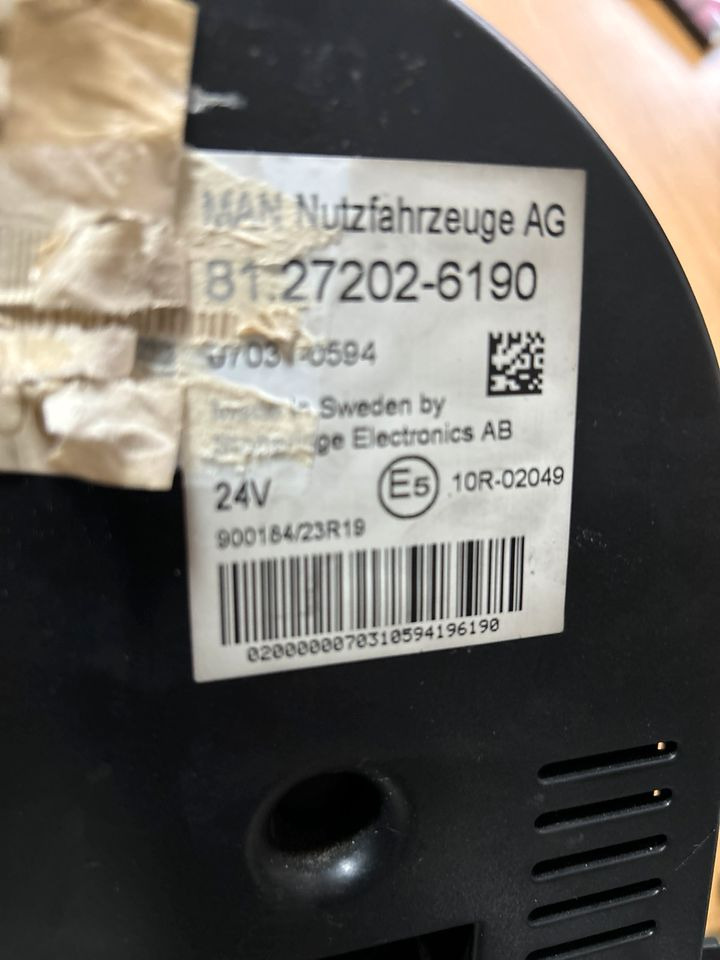 MAN Kombiinstrument / Tacho 81272026190 - Приладова панель в категорії Вантажівки: фото 3 MAN Kombiinstrument / Tacho 81272026190 - Приладова панель в категорії Вантажівки: фото 3