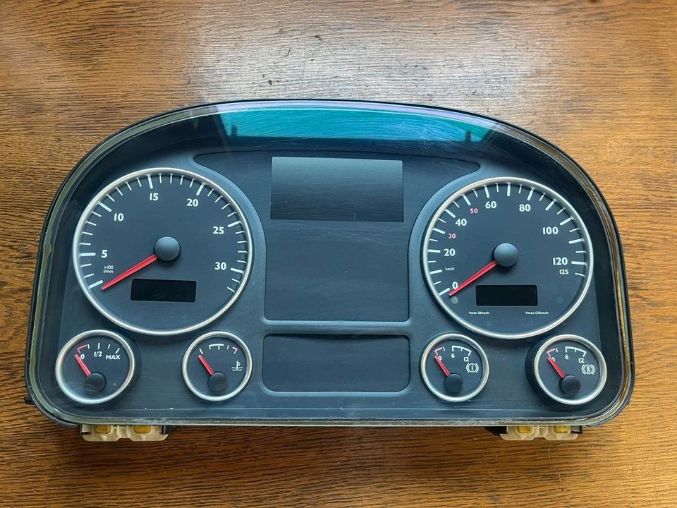 MAN Kombiinstrument / Tacho 81272026228 - Приладова панель в категорії Вантажівки: фото 1 MAN Kombiinstrument / Tacho 81272026228 - Приладова панель в категорії Вантажівки: фото 1