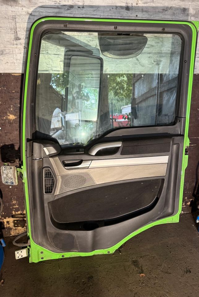 MAN TGS EU6 Beifahrertür Grün Spiegel Innenverkleidung LN 52 - Двері та запчастини в категорії Вантажівки: фото 2 MAN TGS EU6 Beifahrertür Grün Spiegel Innenverkleidung LN 52 - Двері та запчастини в категорії Вантажівки: фото 2