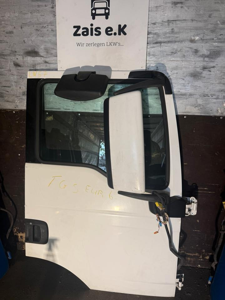 MAN TGS EU6 Beifahrertür Weiß Spiegel Innenverkleidung LN 57 - Двері та запчастини в категорії Вантажівки: фото 1 MAN TGS EU6 Beifahrertür Weiß Spiegel Innenverkleidung LN 57 - Двері та запчастини в категорії Вантажівки: фото 1