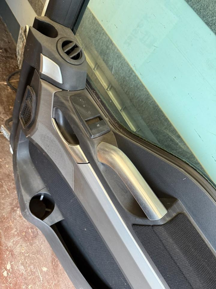 MAN TGX Beifahrertür Weiß Innenverkleidung LN 67 - Двері та запчастини в категорії Вантажівки: фото 5 MAN TGX Beifahrertür Weiß Innenverkleidung LN 67 - Двері та запчастини в категорії Вантажівки: фото 5