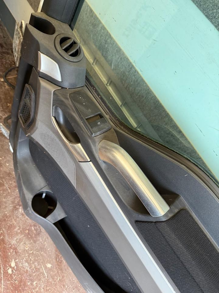 MAN TGX Beifahrertür Weiß Innenverkleidung LN 67 - Двері та запчастини в категорії Вантажівки: фото 4 MAN TGX Beifahrertür Weiß Innenverkleidung LN 67 - Двері та запчастини в категорії Вантажівки: фото 4