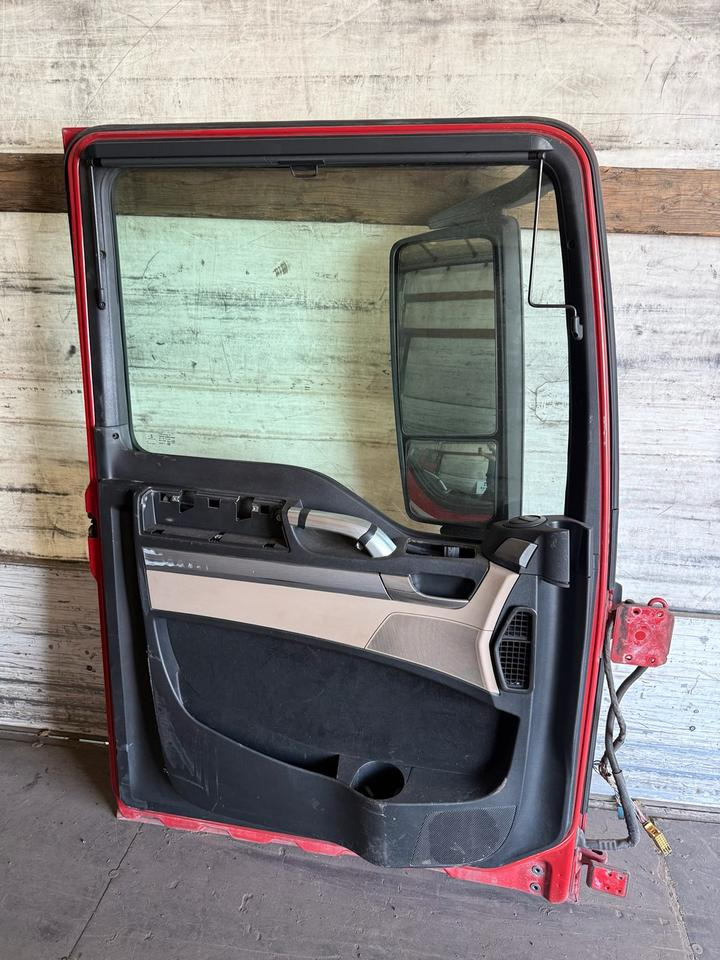 MAN TGX Fahrertür Rot Spiegel Innenverkleidung LN 63 - Двері та запчастини в категорії Вантажівки: фото 2 MAN TGX Fahrertür Rot Spiegel Innenverkleidung LN 63 - Двері та запчастини в категорії Вантажівки: фото 2