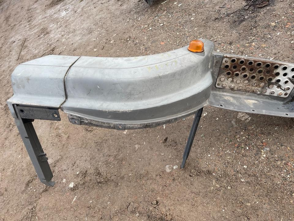 Mercedes AXOR Einstieg Links Kotflügel - Підніжка в категорії Вантажівки: фото 2 Mercedes AXOR Einstieg Links Kotflügel - Підніжка в категорії Вантажівки: фото 2