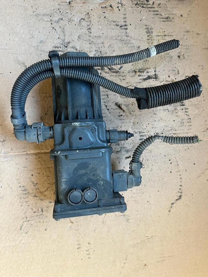 Mercedes Actros MP4 AdBlue Pumpe A0001405578 - Паливний насос в категорії Вантажівки: фото 5 Mercedes Actros MP4 AdBlue Pumpe A0001405578 - Паливний насос в категорії Вантажівки: фото 5