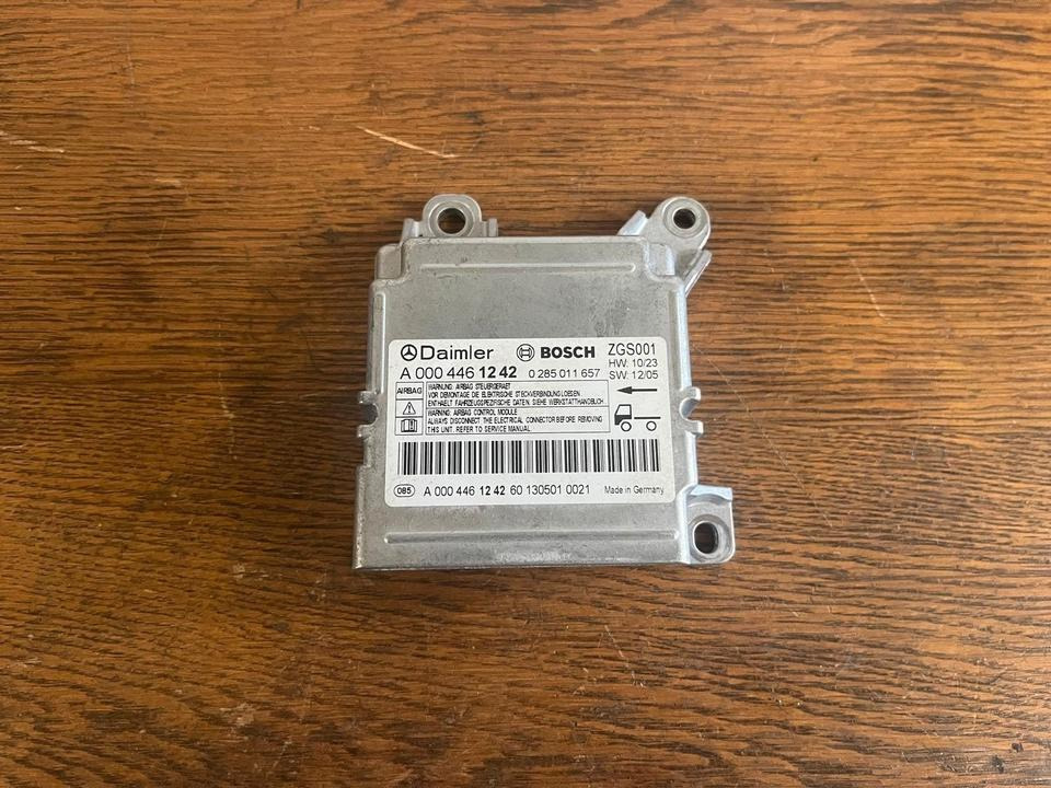 Mercedes Actros MP4 Elektronik ZGS Steuergerät A0004461242 - Блок управління в категорії Вантажівки: фото 2 Mercedes Actros MP4 Elektronik ZGS Steuergerät A0004461242 - Блок управління в категорії Вантажівки: фото 2