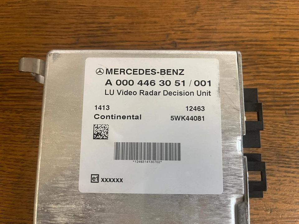 Mercedes Actros MP4 LU Video Radar Decision Unit A0004463051 - Навігаційна система в категорії Вантажівки: фото 2 Mercedes Actros MP4 LU Video Radar Decision Unit A0004463051 - Навігаційна система в категорії Вантажівки: фото 2