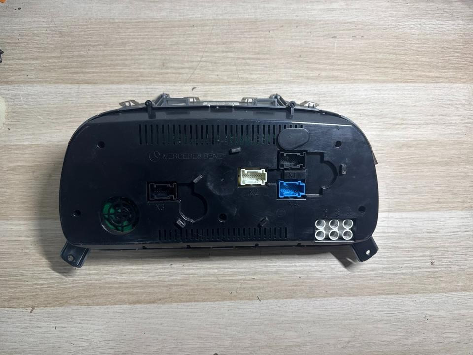 Mercedes Ategi kombiinstrument Tacho A0044463421 - Приладова панель в категорії Вантажівки: фото 3 Mercedes Ategi kombiinstrument Tacho A0044463421 - Приладова панель в категорії Вантажівки: фото 3
