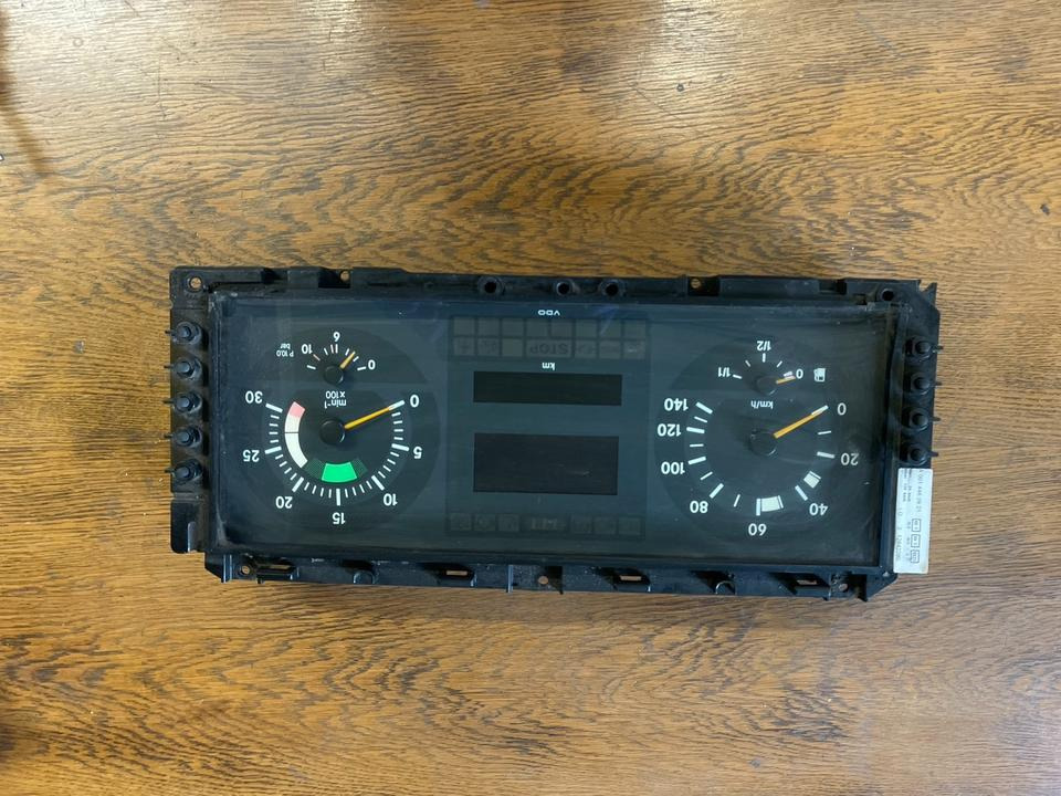 Mercedes Atego 1 Kombiinstrument Tacho A0014462921 - Приладова панель в категорії Вантажівки: фото 1 Mercedes Atego 1 Kombiinstrument Tacho A0014462921 - Приладова панель в категорії Вантажівки: фото 1