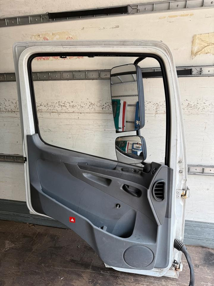 Mercedes Atego 2 Fahrertür Weiße Spiegel Innenverkleidung LN 72 - Двері та запчастини в категорії Вантажівки: фото 2 Mercedes Atego 2 Fahrertür Weiße Spiegel Innenverkleidung LN 72 - Двері та запчастини в категорії Вантажівки: фото 2