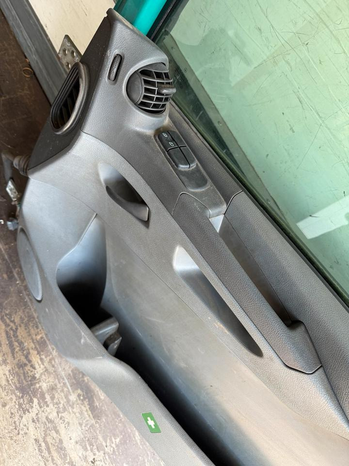 Mercedes Atego Beifahrertür Grün Innenverkleidung LN 71 - Двері та запчастини в категорії Вантажівки: фото 4 Mercedes Atego Beifahrertür Grün Innenverkleidung LN 71 - Двері та запчастини в категорії Вантажівки: фото 4