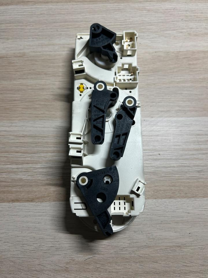 Mercedes Atego Klimabedienteil Heizungsbedienung A0004460728 - Блок управління в категорії Вантажівки: фото 3 Mercedes Atego Klimabedienteil Heizungsbedienung A0004460728 - Блок управління в категорії Вантажівки: фото 3