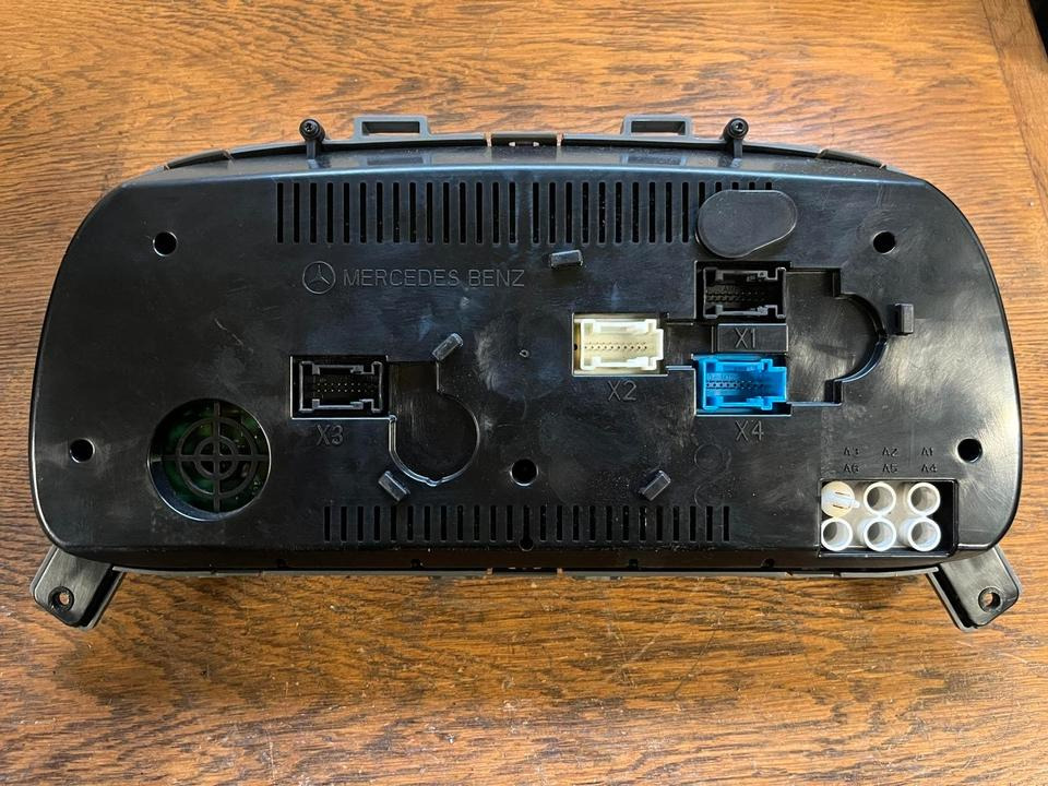 Mercedes Atego Kombiinstrument / Tacho A0034462221 - Приладова панель в категорії Вантажівки: фото 5 Mercedes Atego Kombiinstrument / Tacho A0034462221 - Приладова панель в категорії Вантажівки: фото 5