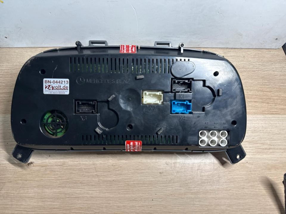 Mercedes Atego Kombiinstrument Tacho A0034463921 - Приладова панель в категорії Вантажівки: фото 2 Mercedes Atego Kombiinstrument Tacho A0034463921 - Приладова панель в категорії Вантажівки: фото 2