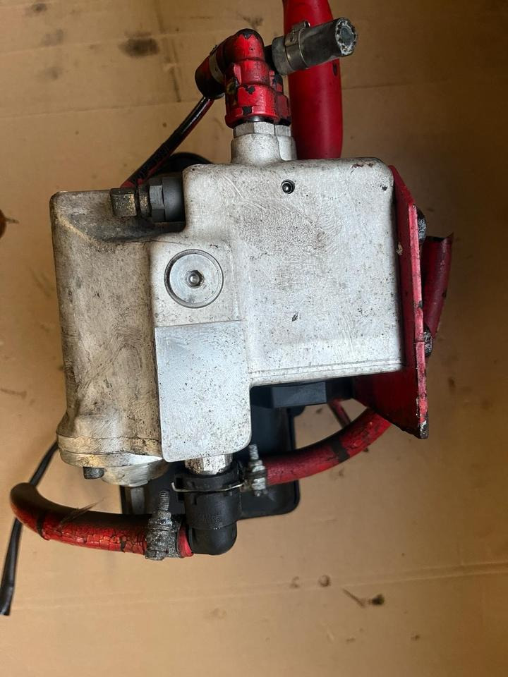 Mercedes-Benz Actros Atego EU4 EU5 AdBlue Pumpe A0001401578 - Паливний насос в категорії Вантажівки: фото 4 Mercedes-Benz Actros Atego EU4 EU5 AdBlue Pumpe A0001401578 - Паливний насос в категорії Вантажівки: фото 4