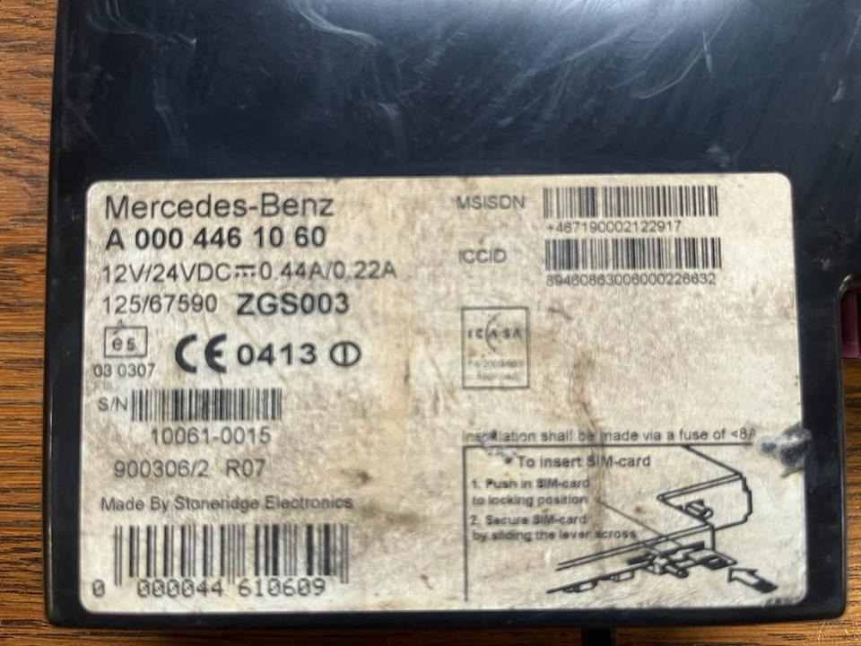 Mercedes-Benz Actros MP4 Tachograph FLEETBOARD A0004461060 - Тахограф в категорії Вантажівки: фото 2 Mercedes-Benz Actros MP4 Tachograph FLEETBOARD A0004461060 - Тахограф в категорії Вантажівки: фото 2