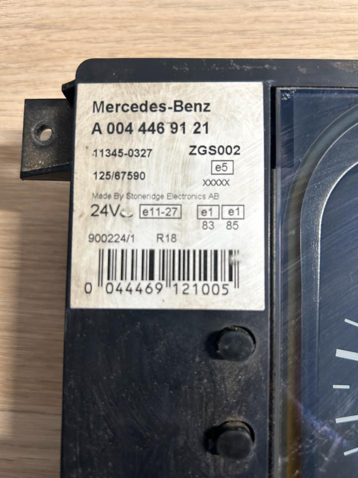 Mercedes Benz Econic Kombiinstrument / Tacho A0044469121 - Приладова панель в категорії Вантажівки: фото 3 Mercedes Benz Econic Kombiinstrument / Tacho A0044469121 - Приладова панель в категорії Вантажівки: фото 3