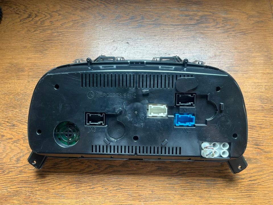 Mercedes-Benz Kombiinstrument / Tacho A0054467921 - Приладова панель в категорії Вантажівки: фото 4 Mercedes-Benz Kombiinstrument / Tacho A0054467921 - Приладова панель в категорії Вантажівки: фото 4