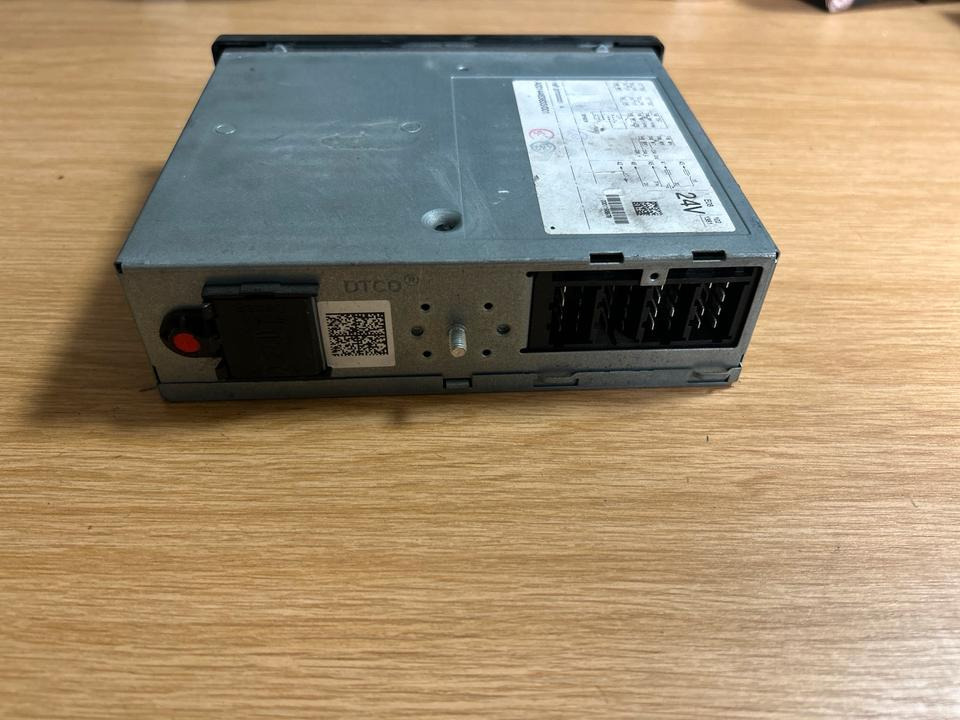 Mercedes-Benz Tachograph A0014463833 - Тахограф в категорії Вантажівки: фото 2 Mercedes-Benz Tachograph A0014463833 - Тахограф в категорії Вантажівки: фото 2