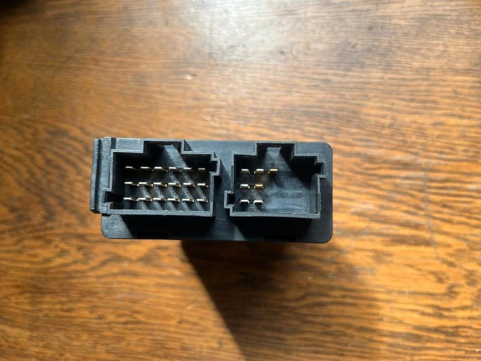 Mercedes Continental ZVFB Steuergerät A0004461616 - Блок управління в категорії Вантажівки: фото 3 Mercedes Continental ZVFB Steuergerät A0004461616 - Блок управління в категорії Вантажівки: фото 3