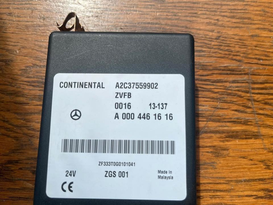 Mercedes Continental ZVFB Steuergerät A0004461616 - Блок управління в категорії Вантажівки: фото 2 Mercedes Continental ZVFB Steuergerät A0004461616 - Блок управління в категорії Вантажівки: фото 2