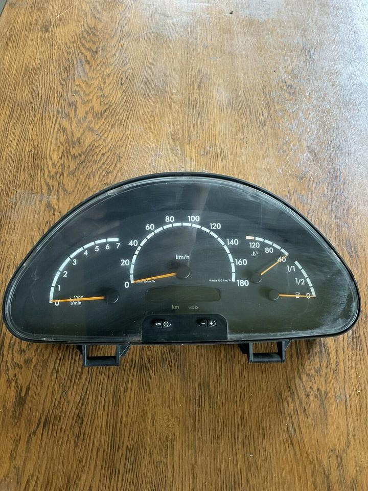 Mercedes Sprinter Kombiinstrument Tacho A0004466921 - Тахограф в категорії Вантажівки: фото 1 Mercedes Sprinter Kombiinstrument Tacho A0004466921 - Тахограф в категорії Вантажівки: фото 1