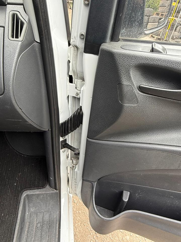 Mercedes VITO Beifahrertür Rechts komplett BJ 2012 - Двері та запчастини в категорії Kомерційні автомобілі: фото 3 Mercedes VITO Beifahrertür Rechts komplett BJ 2012 - Двері та запчастини в категорії Kомерційні автомобілі: фото 3
