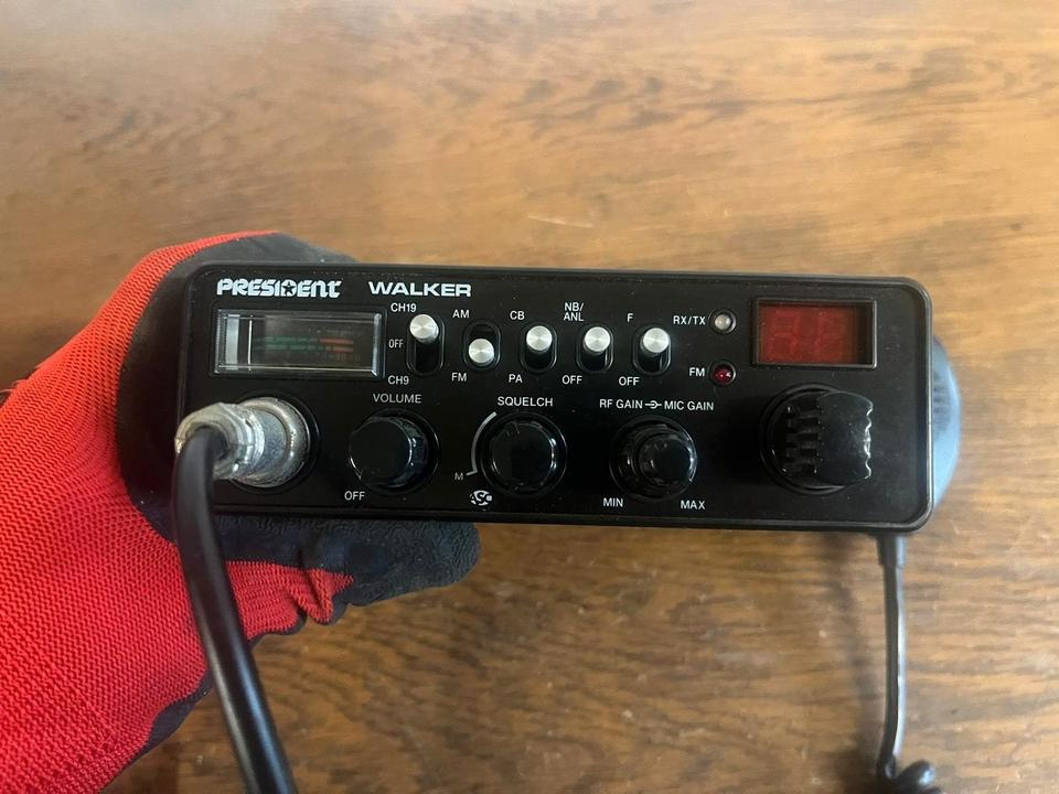 President Walker Funkgerät 34540 - Навігаційна система в категорії Вантажівки: фото 2 President Walker Funkgerät 34540 - Навігаційна система в категорії Вантажівки: фото 2