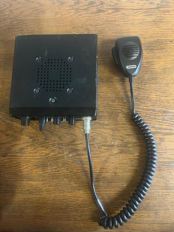 President Walker Funkgerät 34540 - Навігаційна система в категорії Вантажівки: фото 3 President Walker Funkgerät 34540 - Навігаційна система в категорії Вантажівки: фото 3