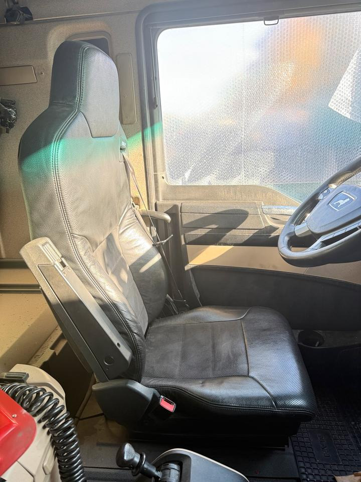 Запчастини MAN TGX EU6 Fahrersitz Alcantara Leder: фото 1