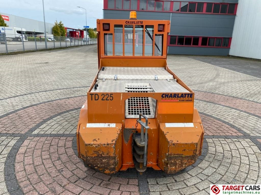 Charlatte TD225 Diesel Tow Truck Tractor 18T capacity - Складські тягач: фото 5 Charlatte TD225 Diesel Tow Truck Tractor 18T capacity - Складські тягач: фото 5