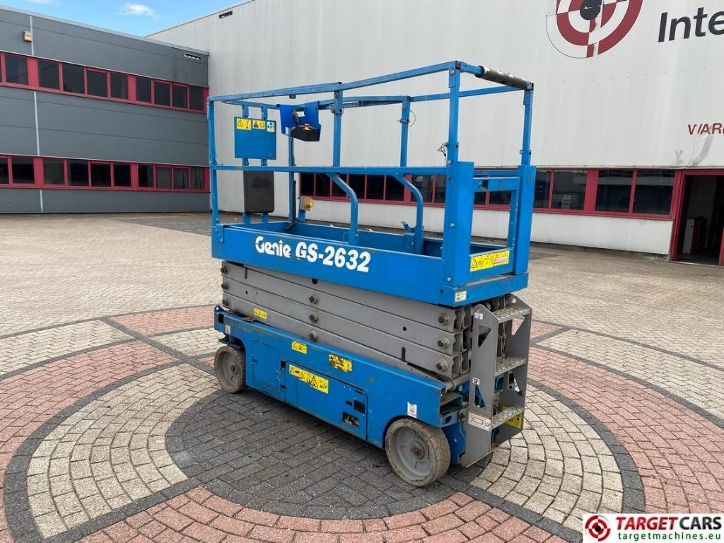 Genie GS-2632 Electric Scissor Work Lift 992cm - Ножичний підйомник: фото 4 Genie GS-2632 Electric Scissor Work Lift 992cm - Ножичний підйомник: фото 4