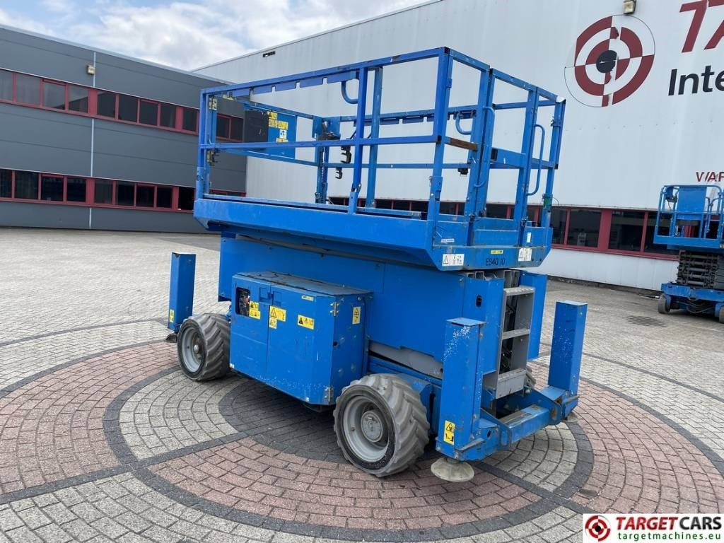 Genie GS-4069DC Electric Scissor Work Lift 1412cm - Ножичний підйомник: фото 4 Genie GS-4069DC Electric Scissor Work Lift 1412cm - Ножичний підйомник: фото 4