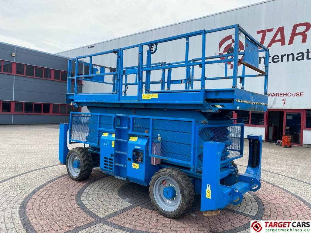 Genie GS-5390RT Diesel 4x4 Scissor Work Lift 1815cm - Ножичний підйомник: фото 4 Genie GS-5390RT Diesel 4x4 Scissor Work Lift 1815cm - Ножичний підйомник: фото 4