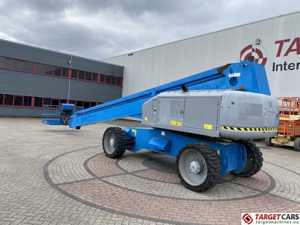 Genie S-100HD Articulated 4x4x4 Diesel Boom Lift 3248cm - Телескопічний підйомник: фото 4 Genie S-100HD Articulated 4x4x4 Diesel Boom Lift 3248cm - Телескопічний підйомник: фото 4