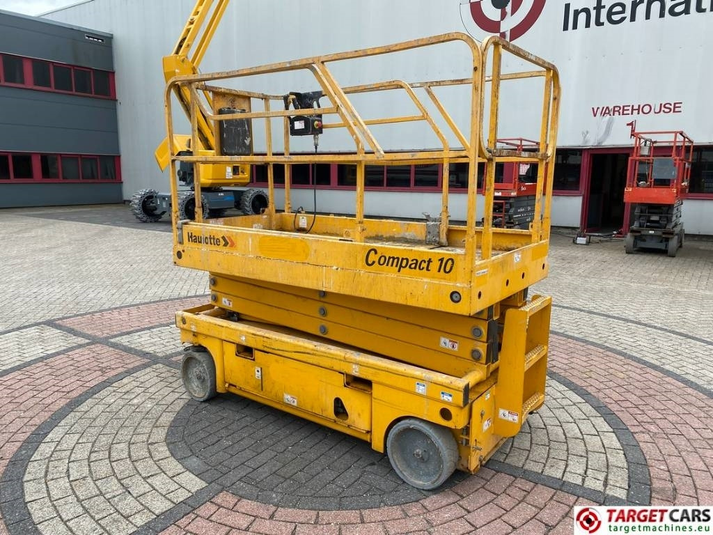 Haulotte Compact 10 Electric Scissor Work Lift 1015cm - Ножичний підйомник: фото 4 Haulotte Compact 10 Electric Scissor Work Lift 1015cm - Ножичний підйомник: фото 4