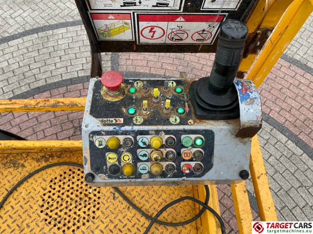 Ножичний підйомник Haulotte Compact 12DX Diesel 4x4 Scissor Work Lift 1206cm: фото 9 Ножичний підйомник Haulotte Compact 12DX Diesel 4x4 Scissor Work Lift 1206cm: фото 9