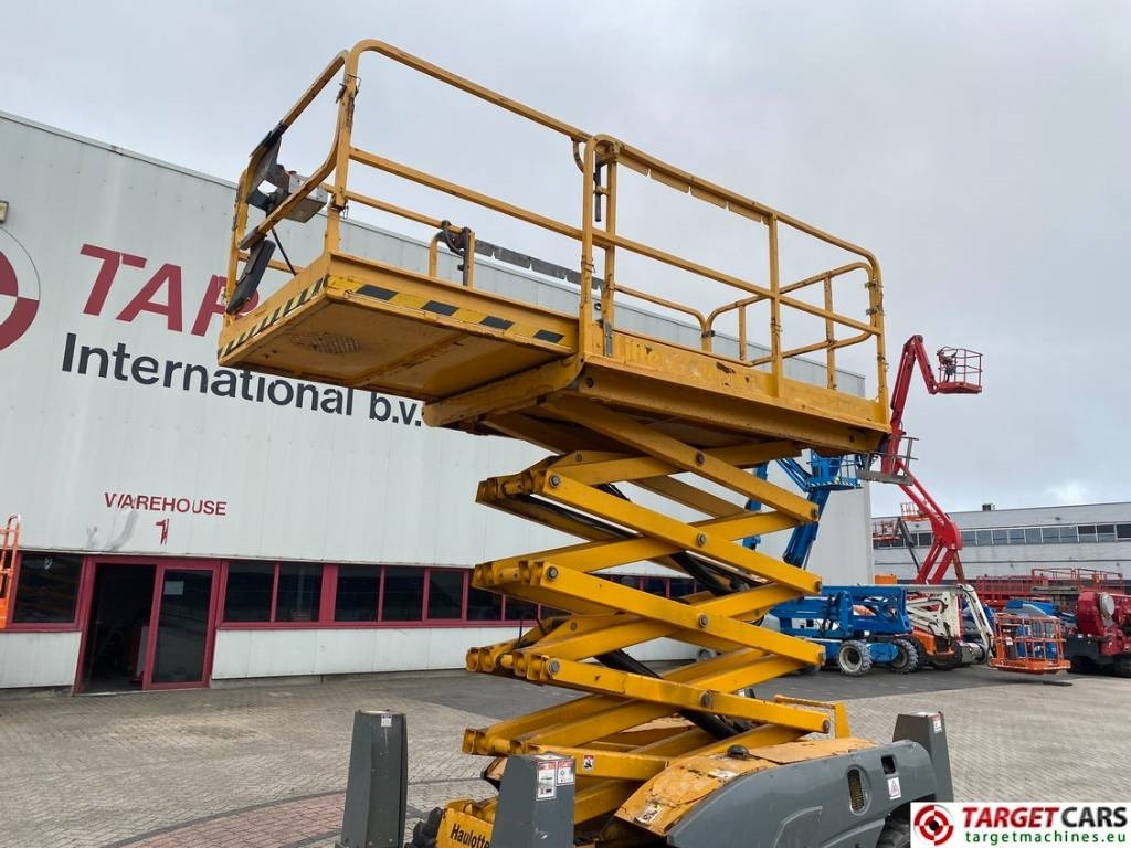 Ножичний підйомник Haulotte Compact 12DX Diesel 4x4 Scissor Work Lift 1206cm: фото 28 Ножичний підйомник Haulotte Compact 12DX Diesel 4x4 Scissor Work Lift 1206cm: фото 28